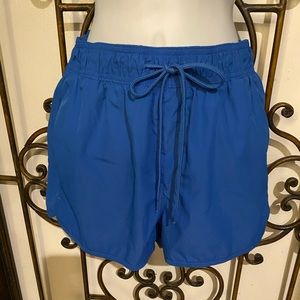 Royal blue swim trunk with mesh lining , great condition and vivid color